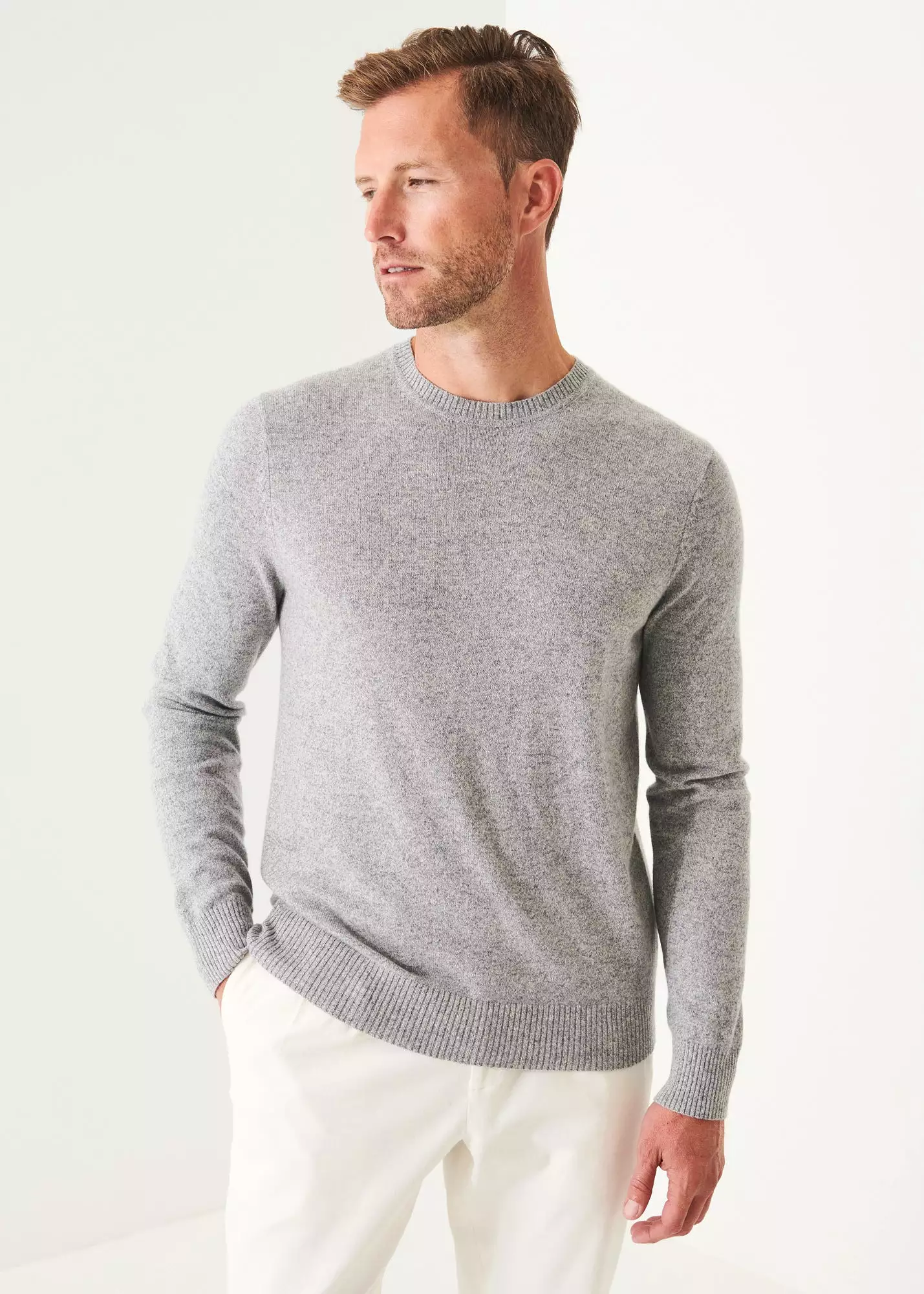 CASHMERE CREWNECK