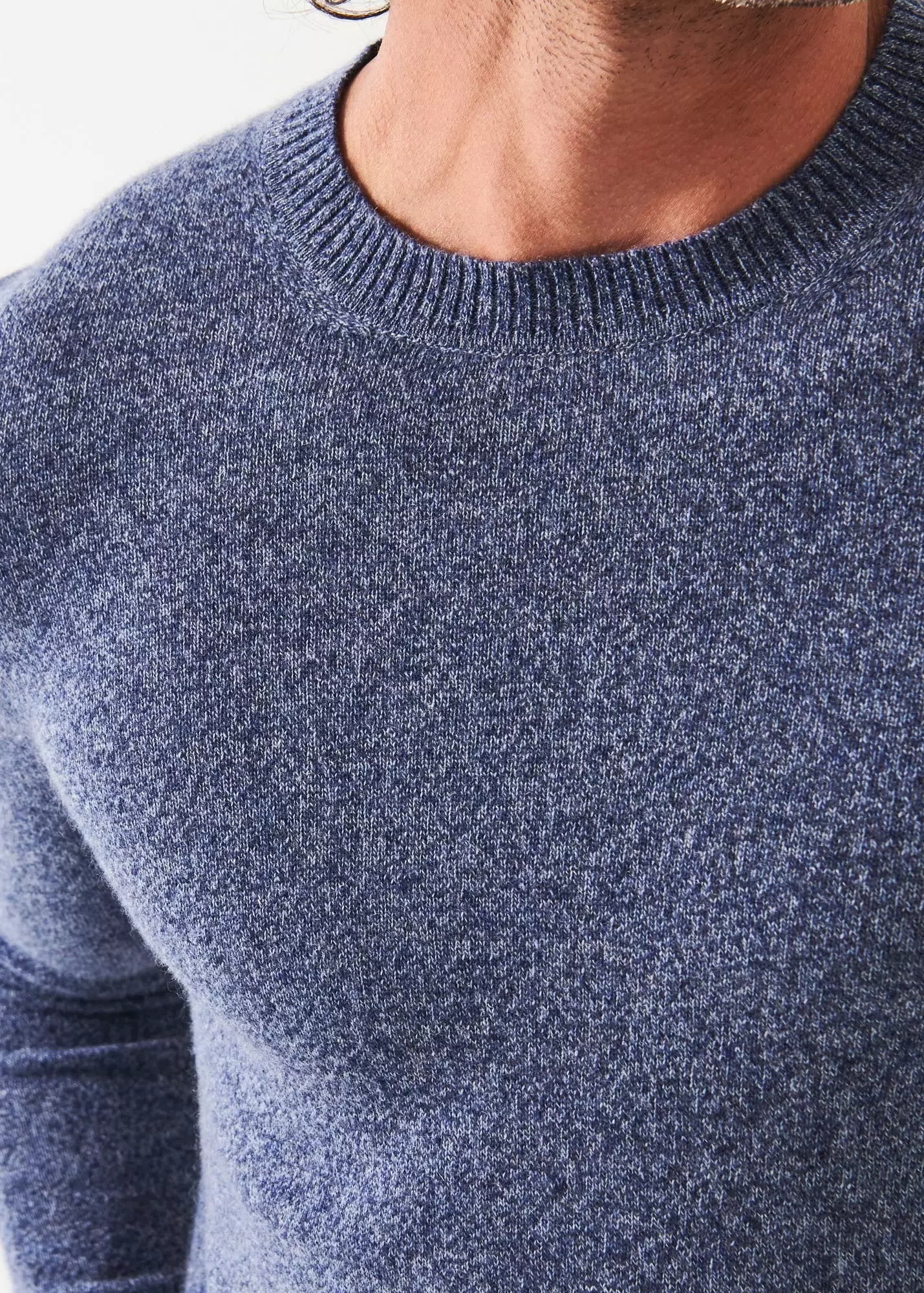 CASHMERE CREWNECK