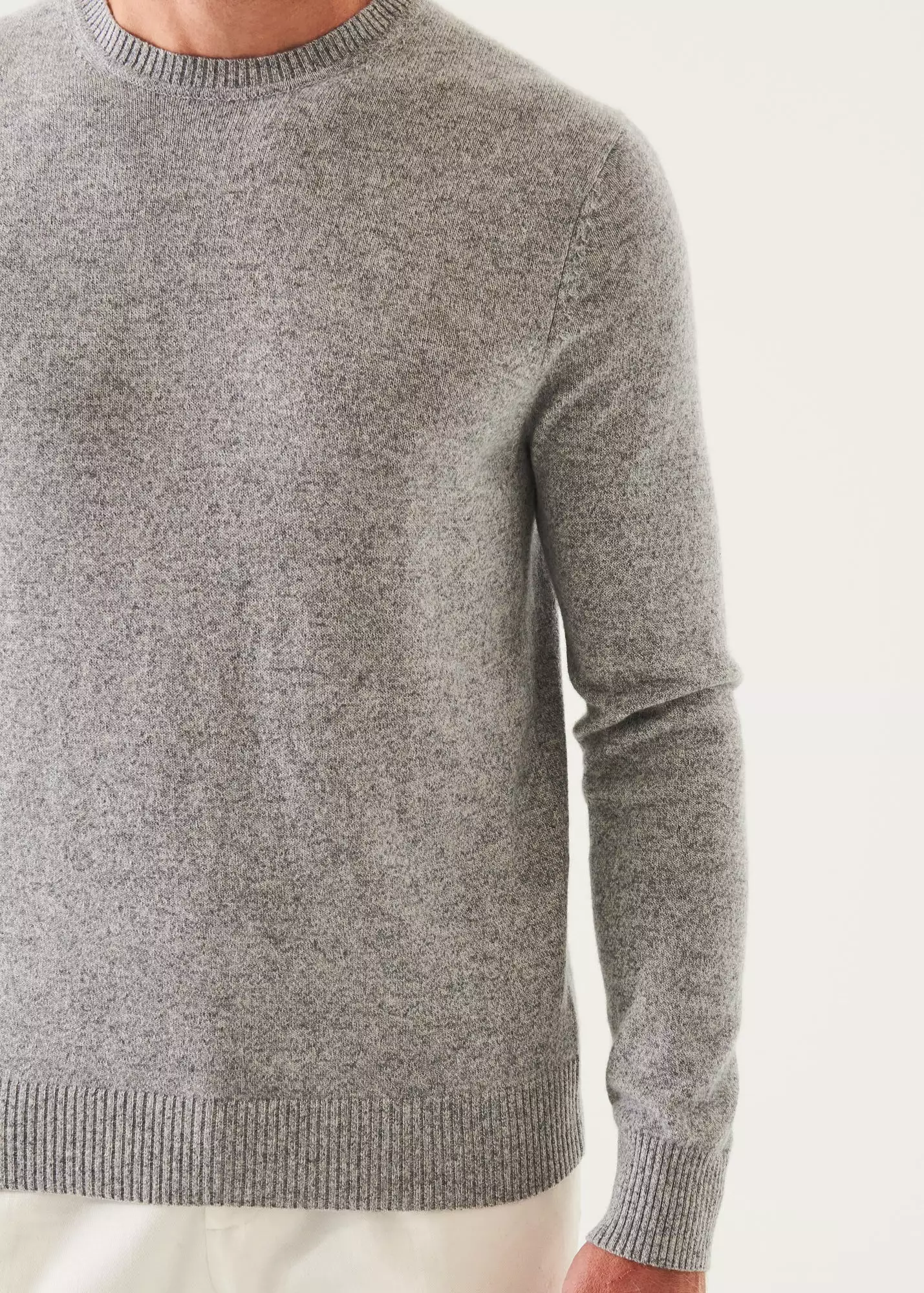 CASHMERE CREWNECK