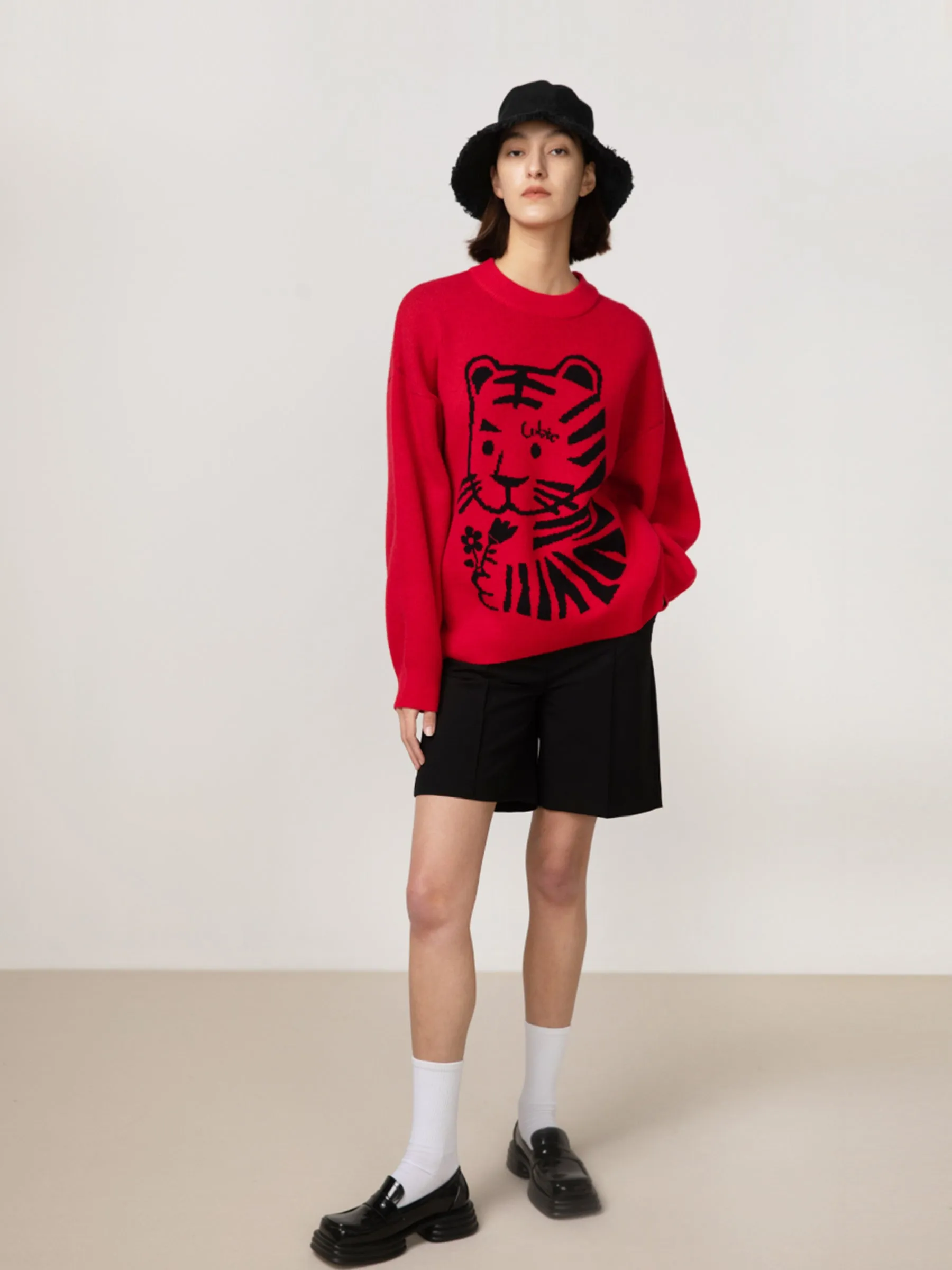 Crew Neck Tiger Jacquard Knit Sweater