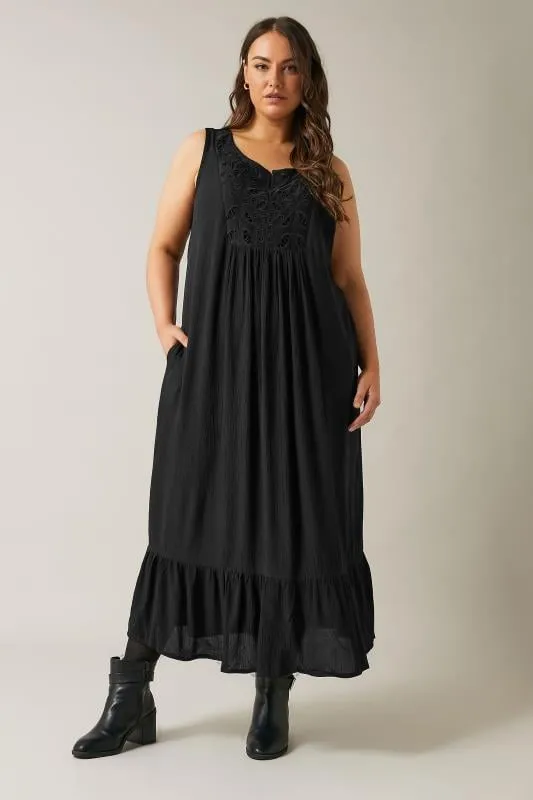 EVANS Curve Black Crinkle Broderie Maxi Dress