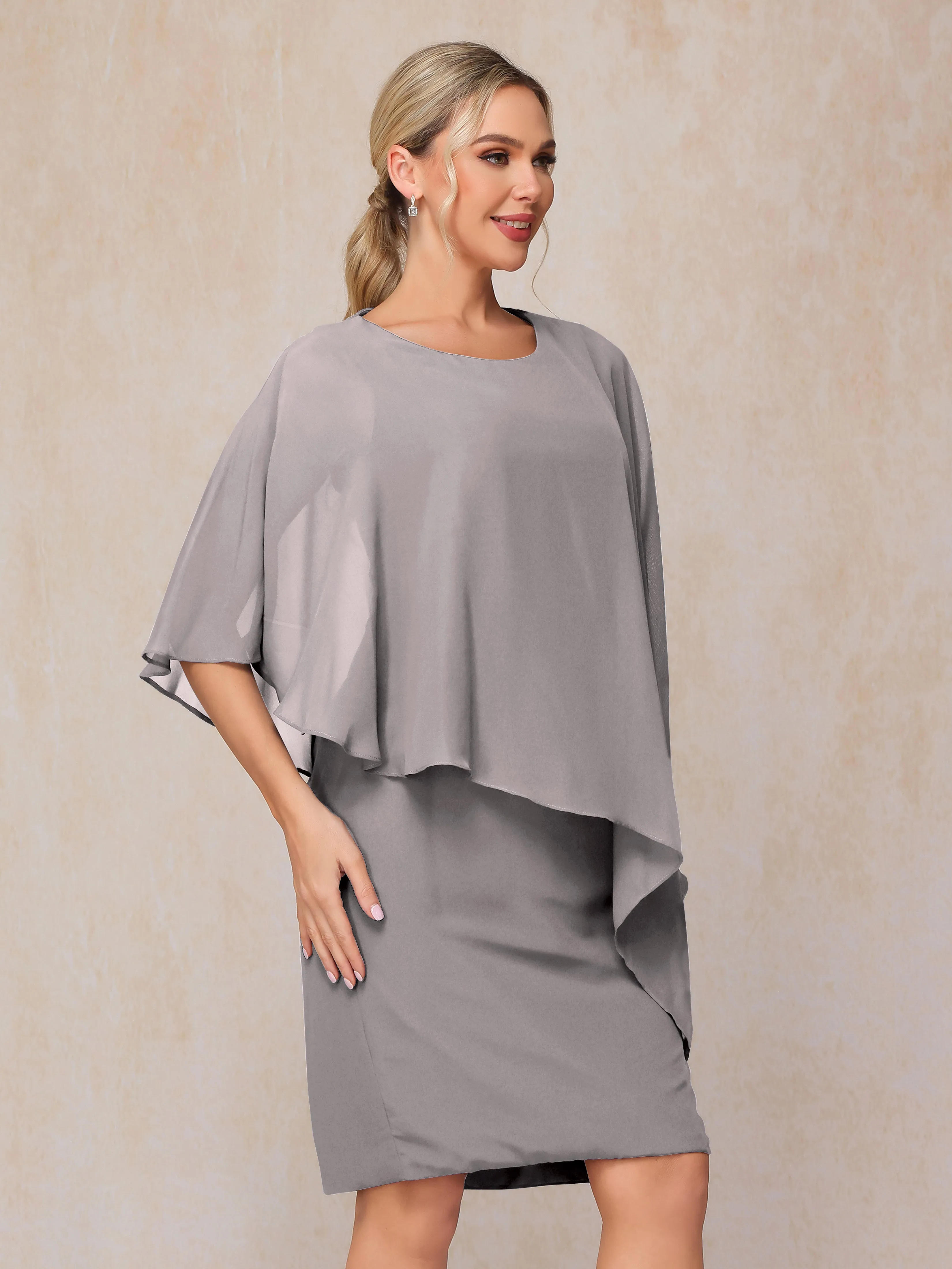 Manches asymétriques Col bateau Mousseline Robe Mère de la Mariée avec cape