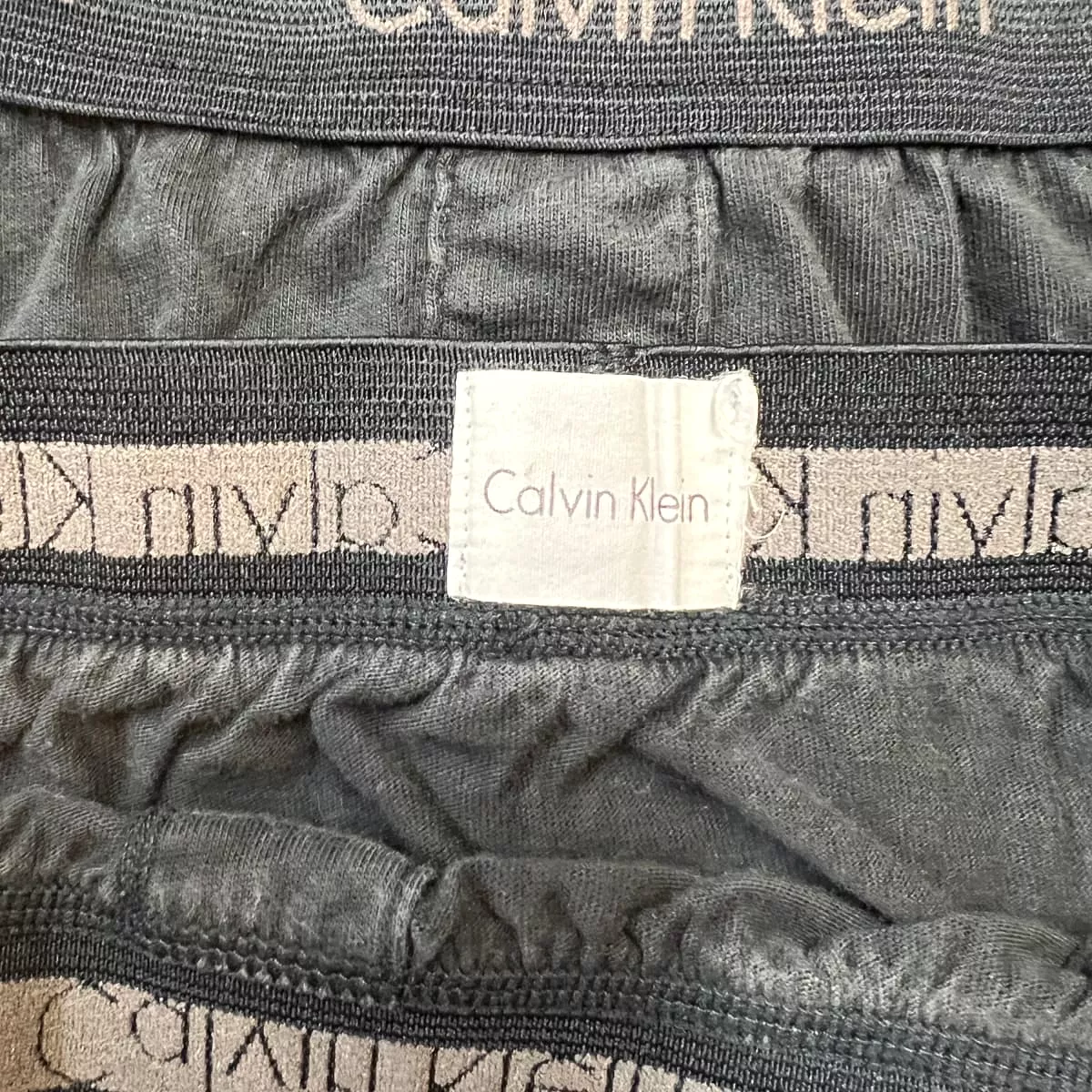 Men's  •Calvin Klein • Men's Cotton Classics Knit Boxer Shorts - Size Medium