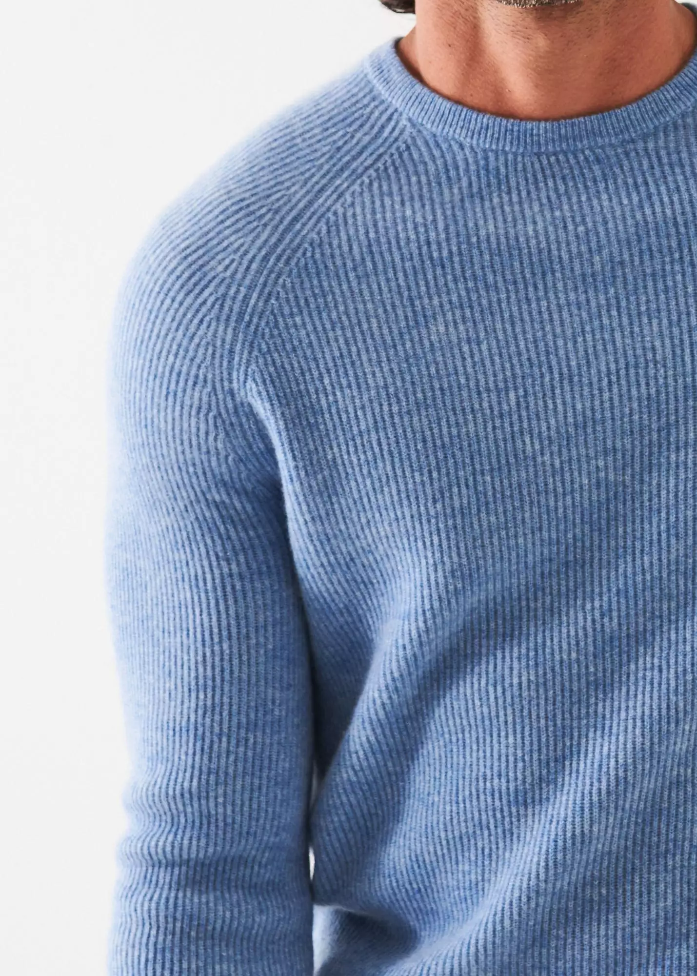 RIBBED CASHMERE CREWNECK