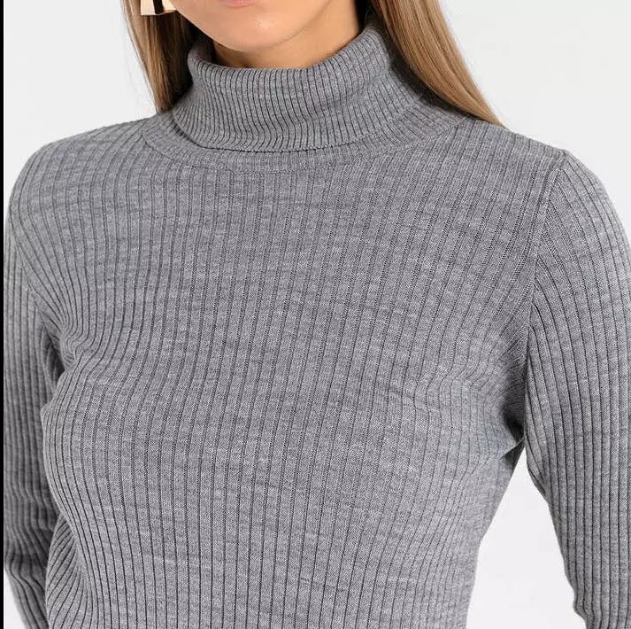 ROUND NECK SWEATER