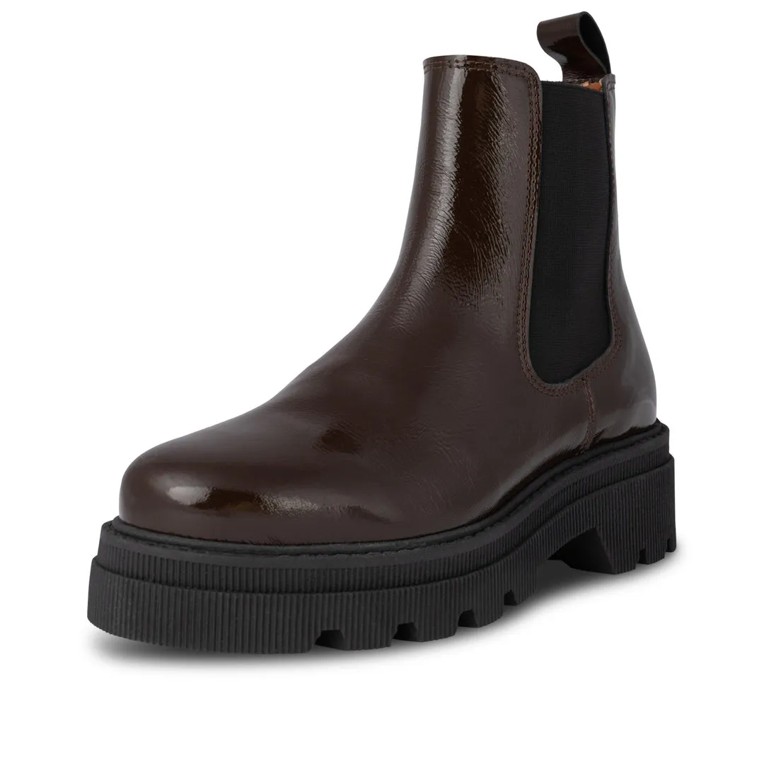 Sanna Chelsea Boot Patent Chocolate