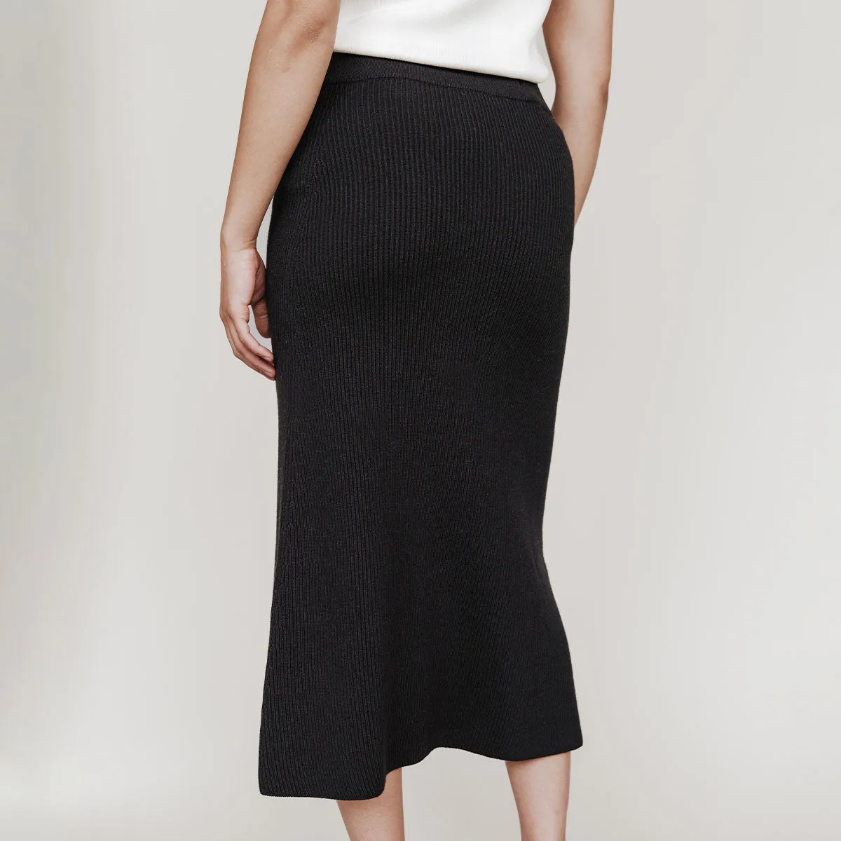 The Capsule Skirt Black