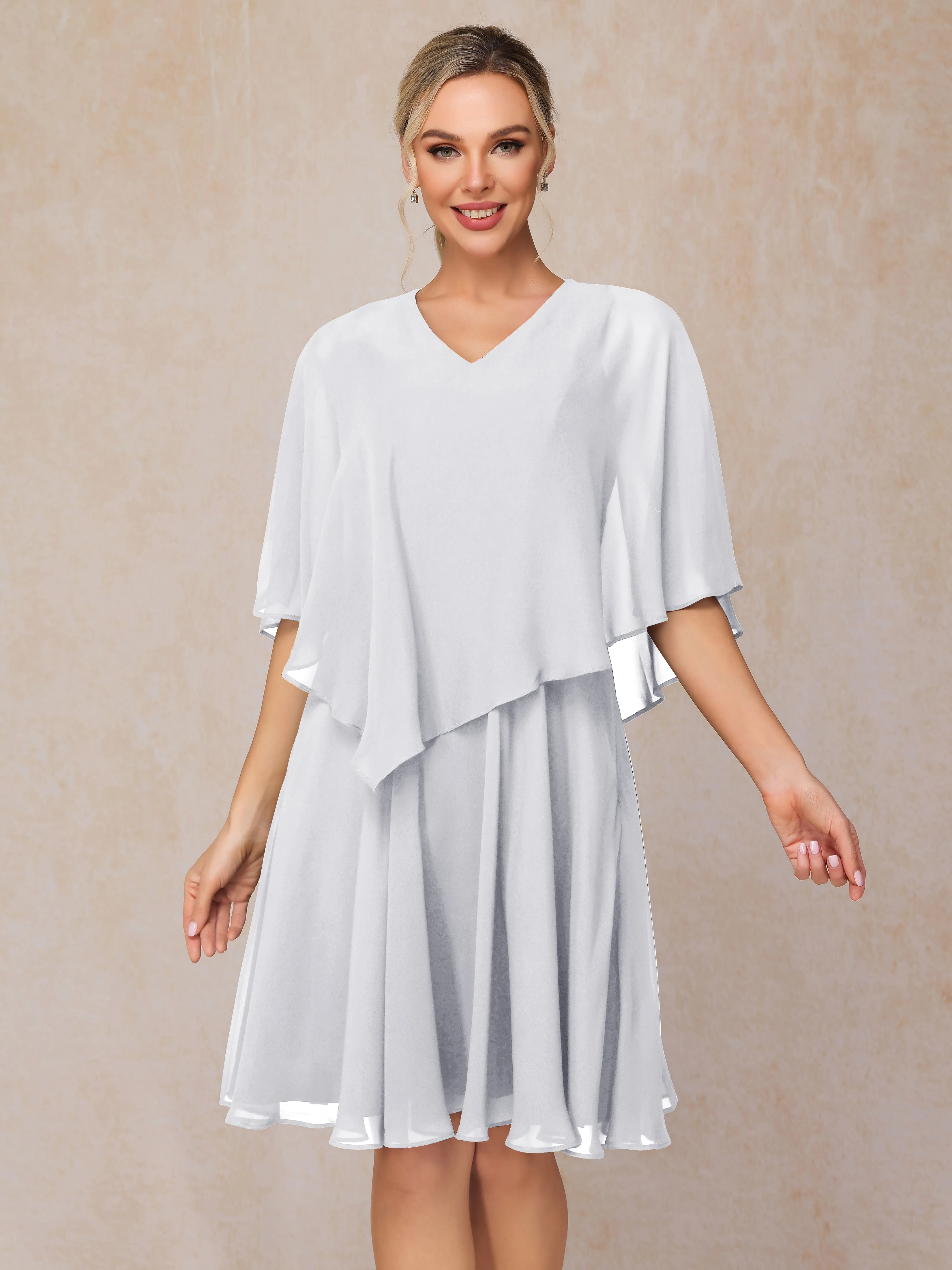 Trapèze Manches asymétriques Col V Mousseline Robe Mère de la Mariée avec cape