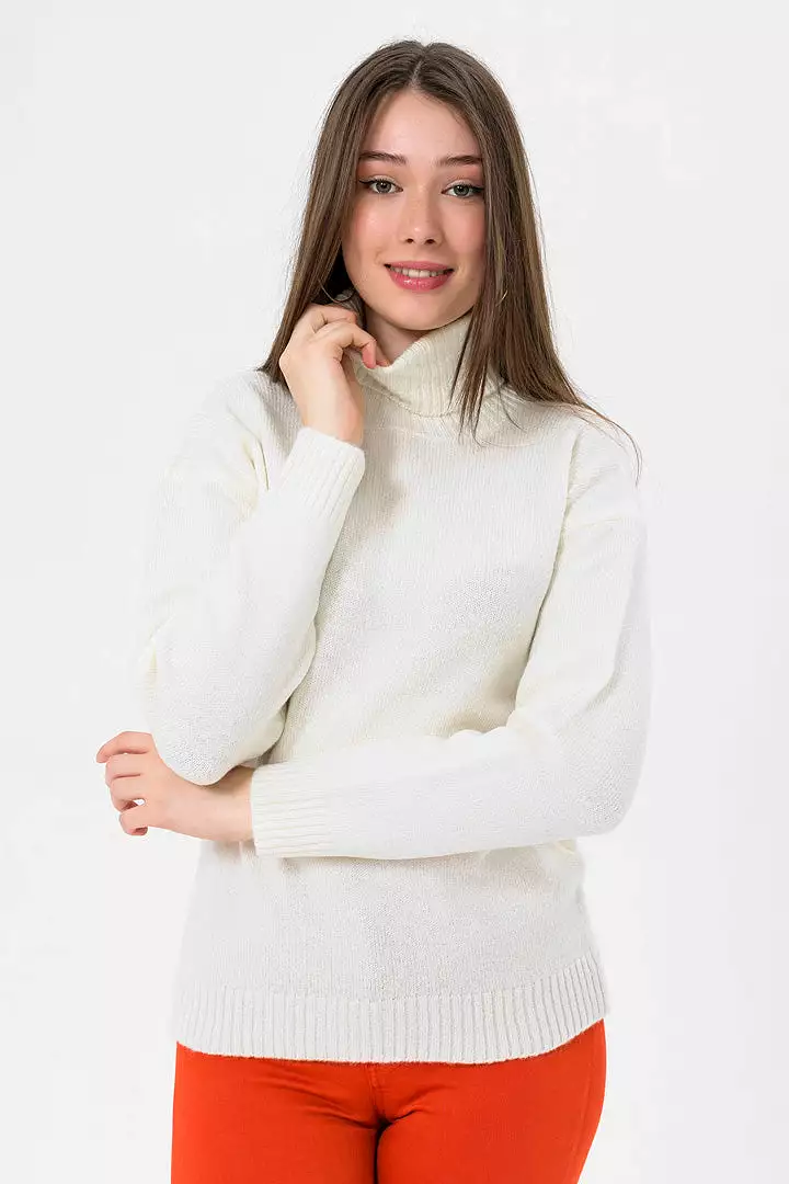 TURTLE NECK SWEATER