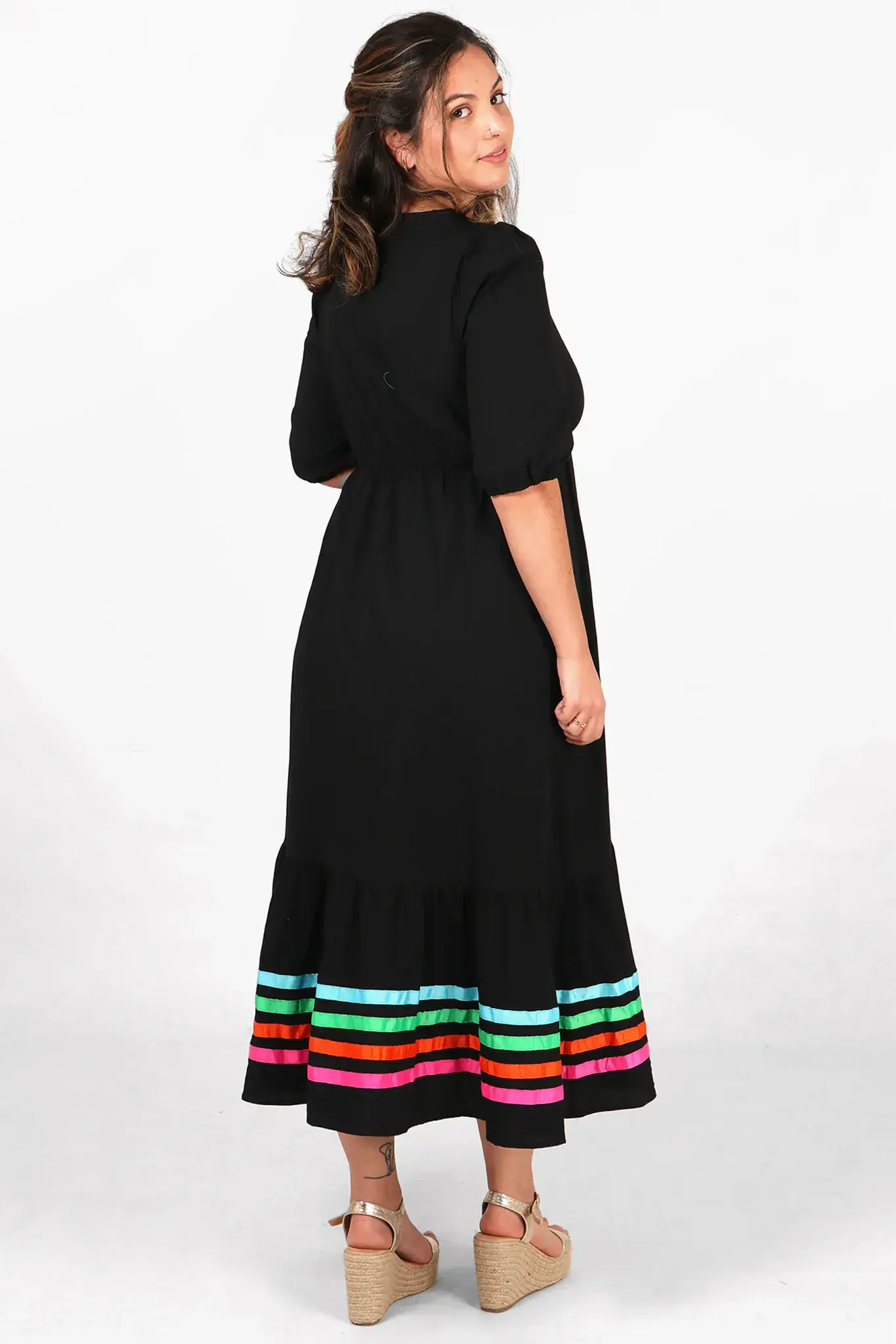 V NECK PUFF SLEEVE TIERED RIBBON DETAIL MAXI DRESS BLACK SMALL