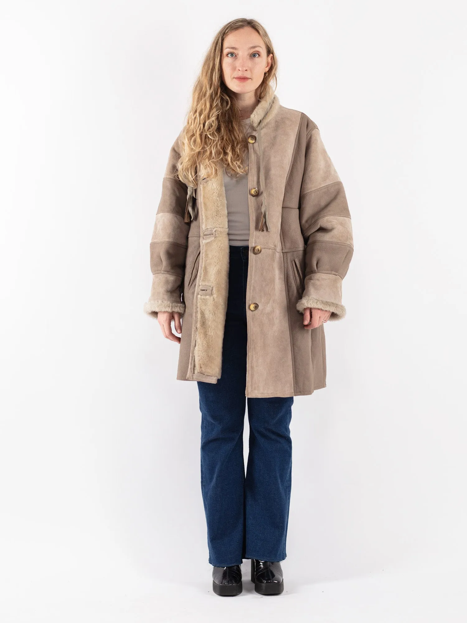 Vintage 80's Women Oversized Sheepskin Coat in Beige