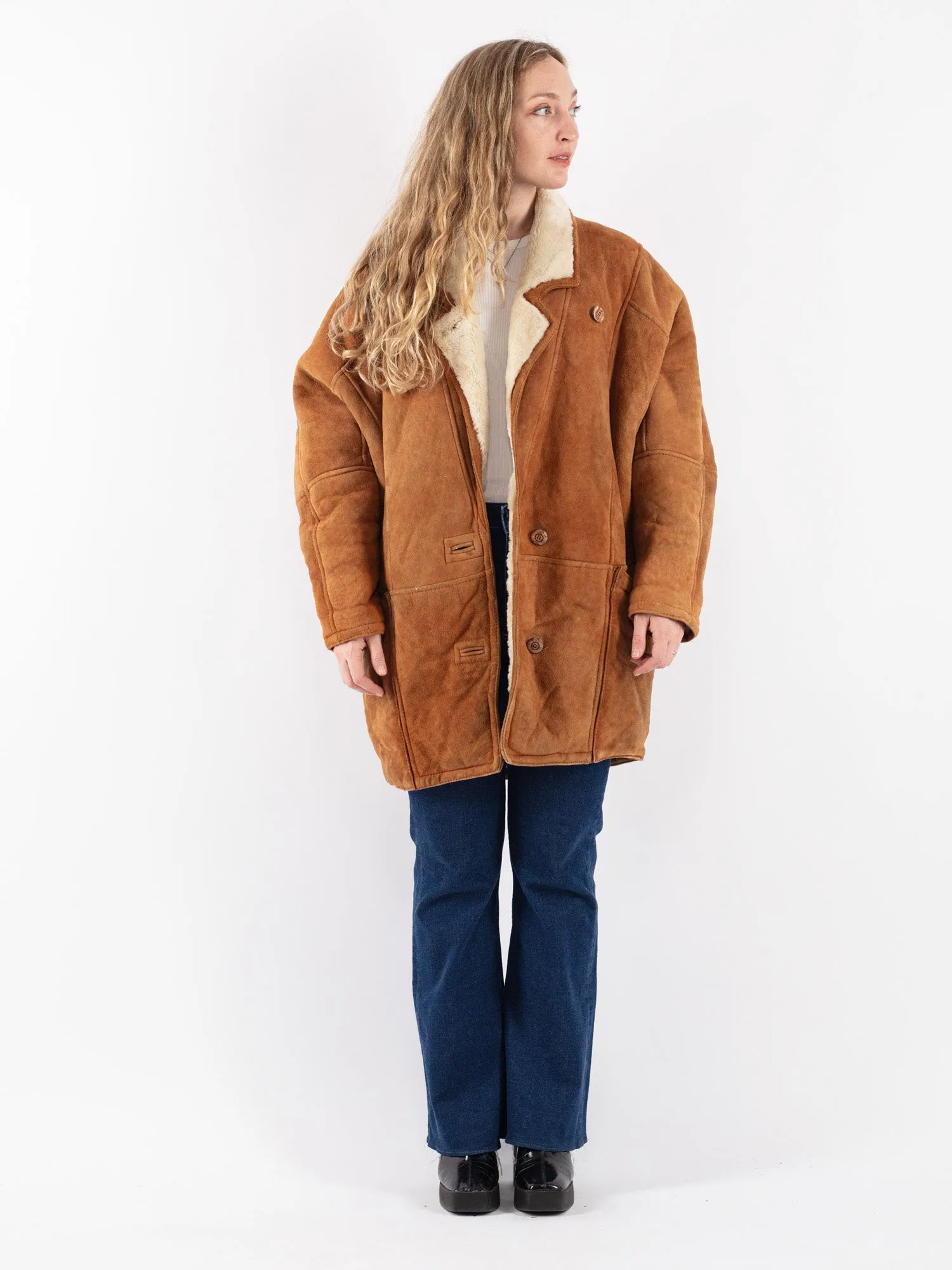 Vintage 90's Women Oversized Sheepskin Coat in Brown